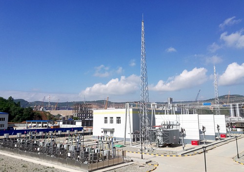 延能化項目首個裝置投入運(yùn)行——110kV總變電站一次受電成功并開始運(yùn)行_副本.jpg